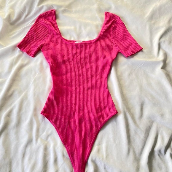 Hot pink square neck body suit - Picture 1 of 4